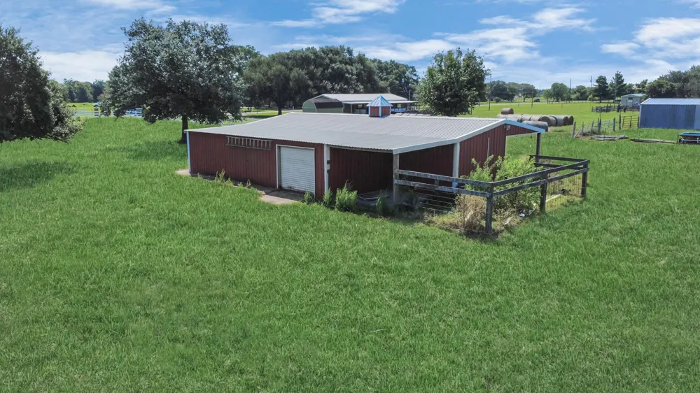 3237 Avenue G 1/2 Santa Fe, TX 77510