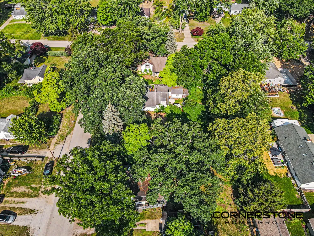 410 Peach Street Fruitport, MI 49415