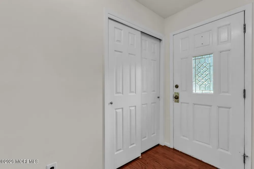 77 Schwinn Drive Clark, NJ 07066