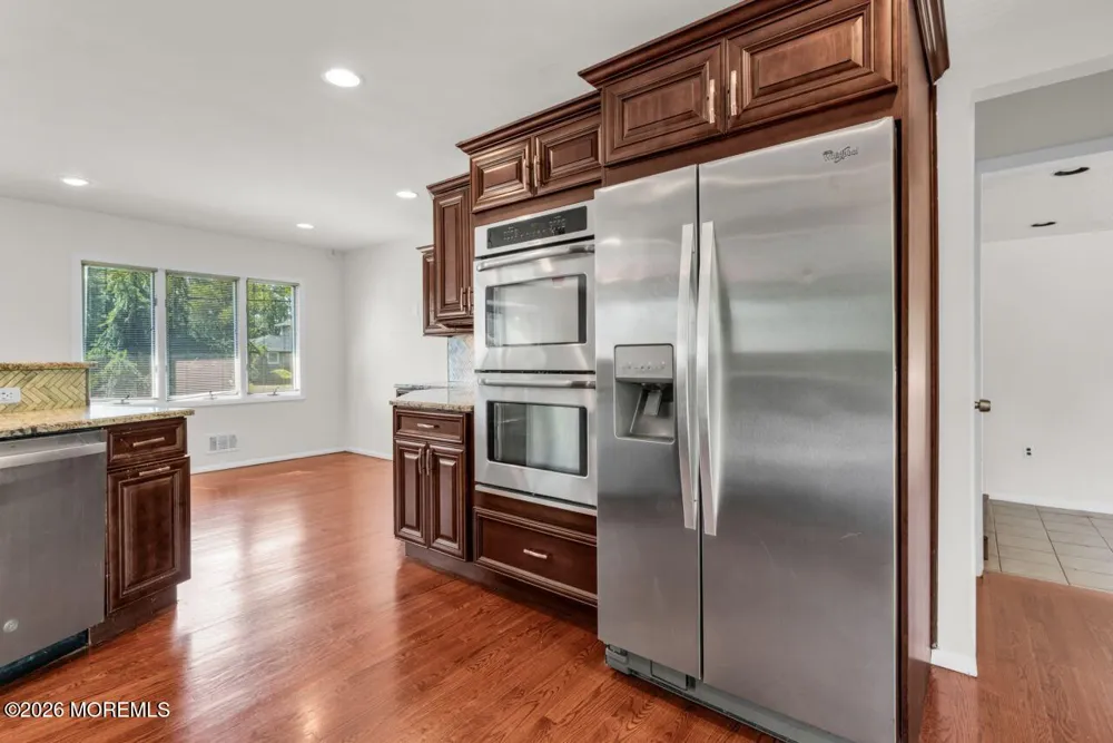 77 Schwinn Drive Clark, NJ 07066