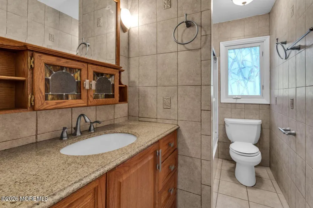 77 Schwinn Drive Clark, NJ 07066