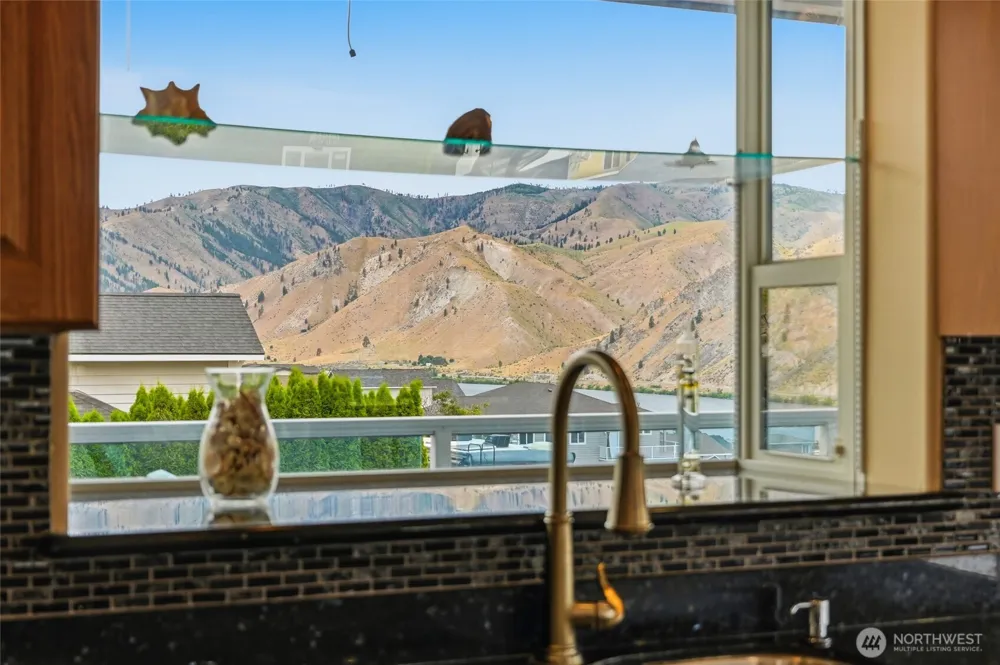 380 Entiat Place Orondo, WA 98843