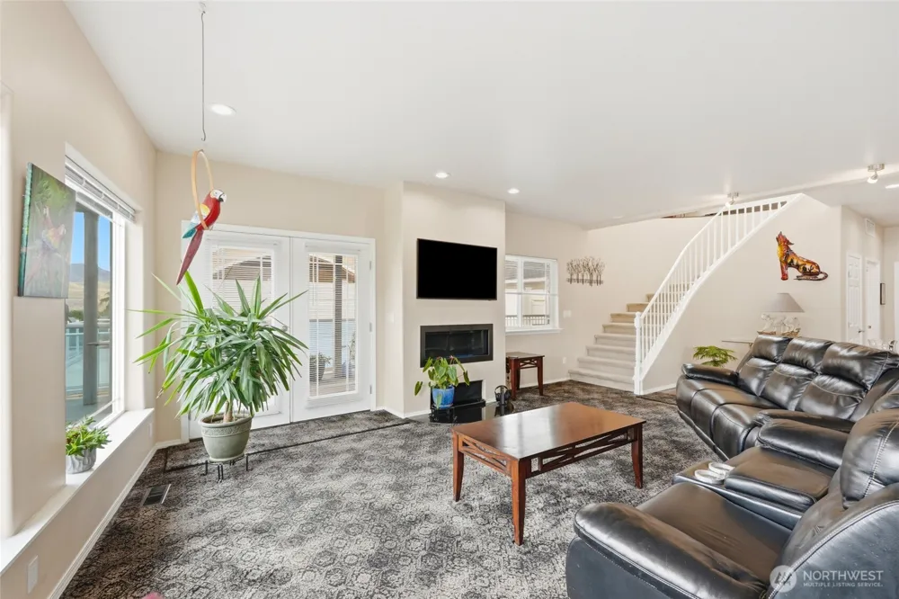 380 Entiat Place Orondo, WA 98843