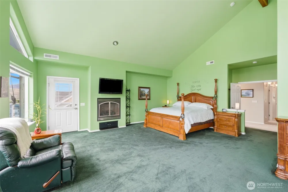 380 Entiat Place Orondo, WA 98843