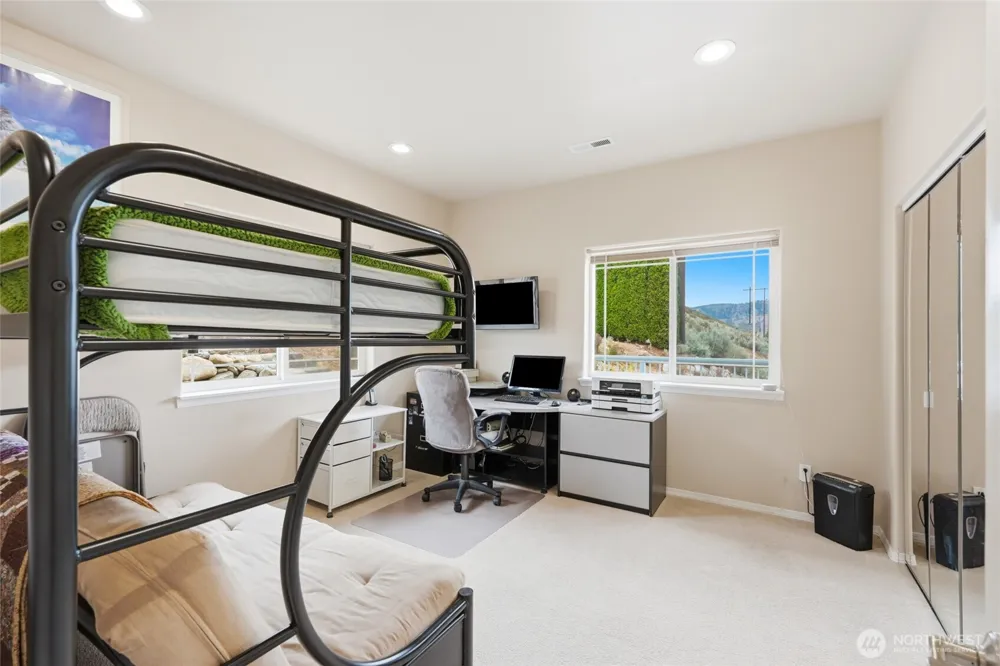 380 Entiat Place Orondo, WA 98843