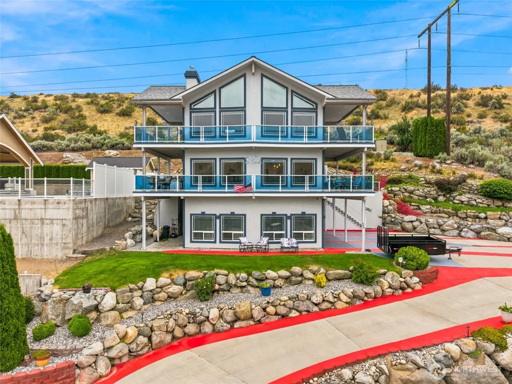 380 Entiat Place Orondo, WA 98843