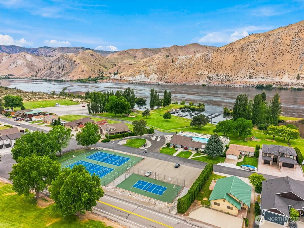 380 Entiat Place Orondo, WA 98843