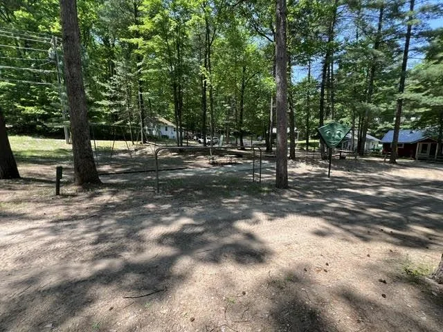 2341 Lake View Avenue East Bay Township, MI 49696