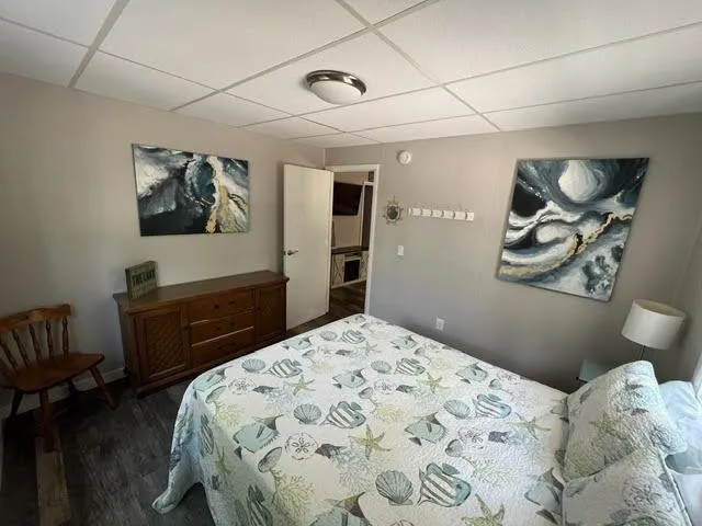2341 Lake View Avenue East Bay Township, MI 49696