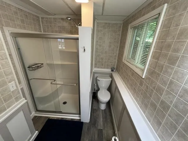 2341 Lake View Avenue East Bay Township, MI 49696