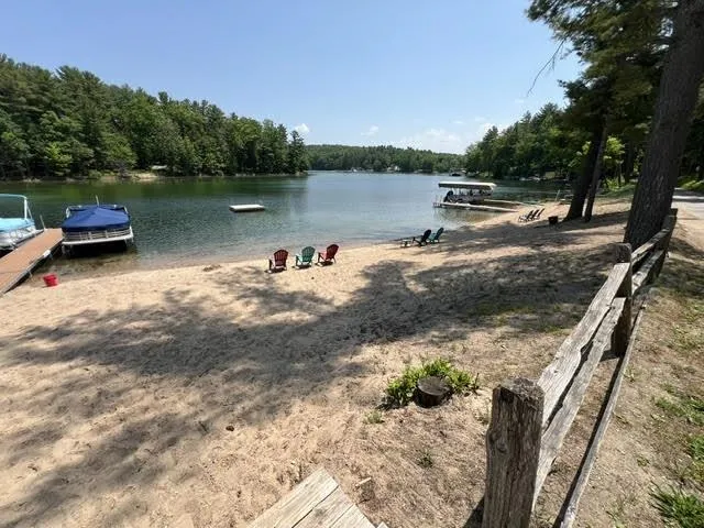2341 Lake View Avenue East Bay Township, MI 49696