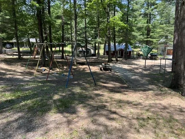 2341 Lake View Avenue East Bay Township, MI 49696
