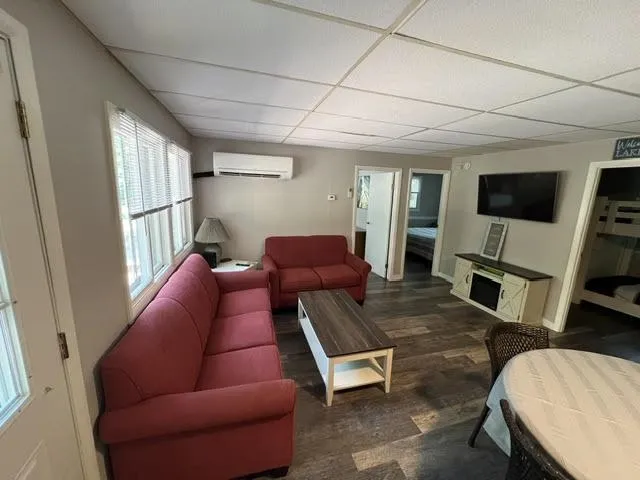 2341 Lake View Avenue East Bay Township, MI 49696