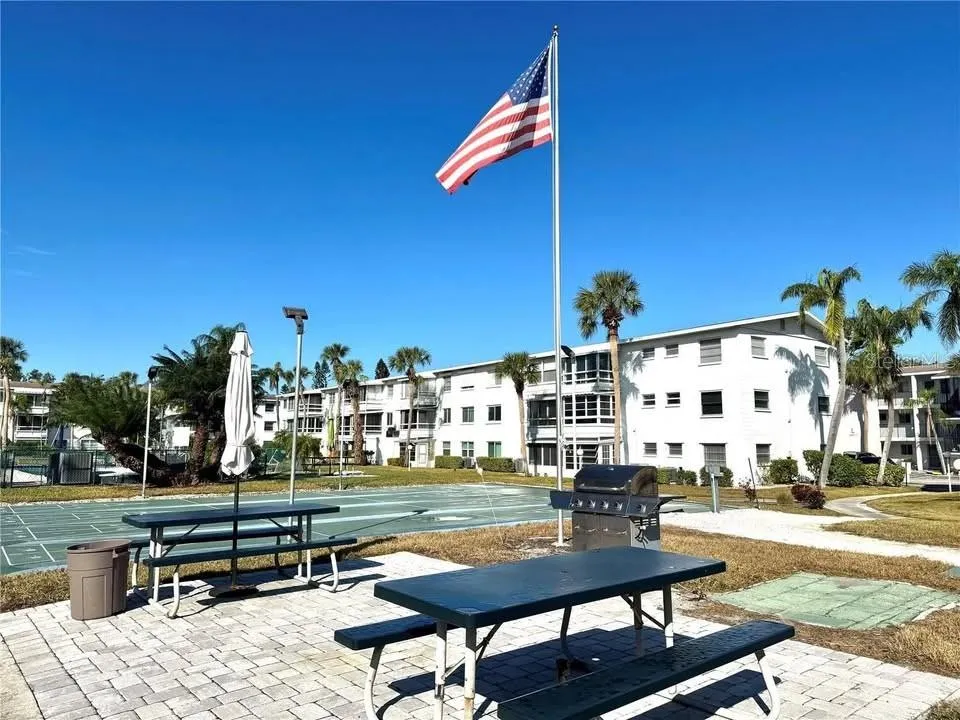 2047 CANAL DRIVE #L6 Bradenton, FL 34207