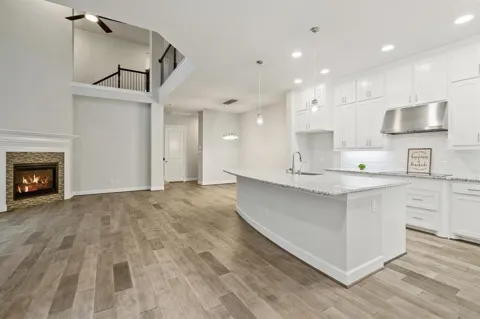 6305 Smithwick