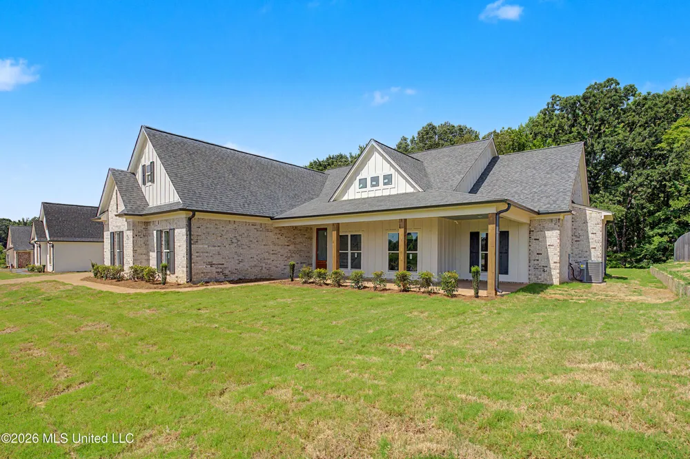 1683 Baisley Drive Nesbit, MS 38651