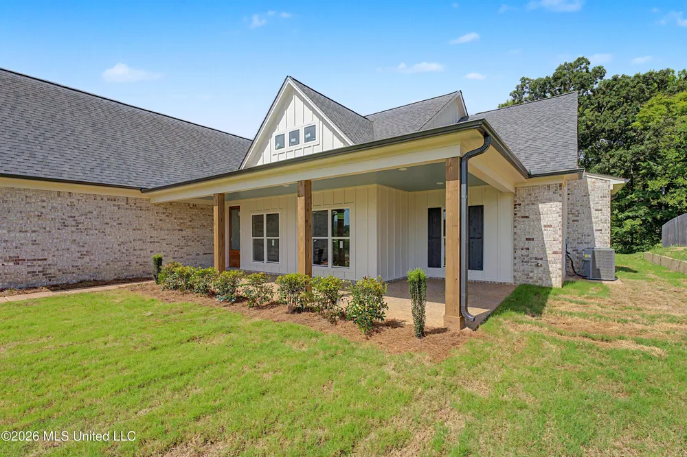 1683 Baisley Drive Nesbit, MS 38651
