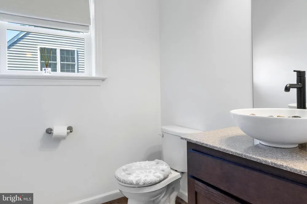 645 PIER DRIVE Lancaster, PA 17603
