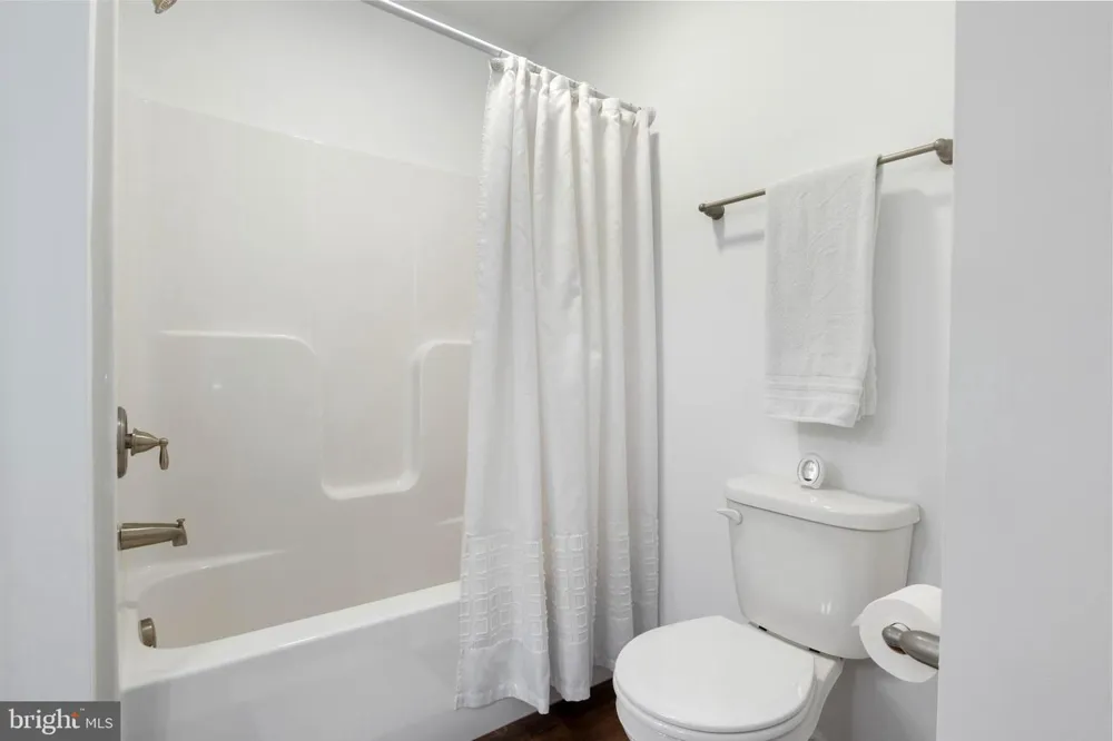 645 PIER DRIVE Lancaster, PA 17603