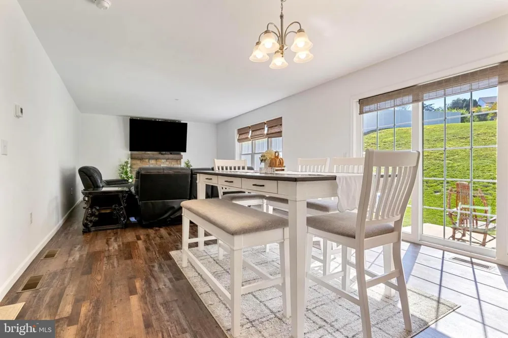 645 PIER DRIVE Lancaster, PA 17603