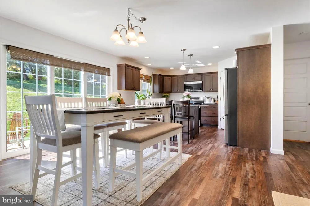 645 PIER DRIVE Lancaster, PA 17603