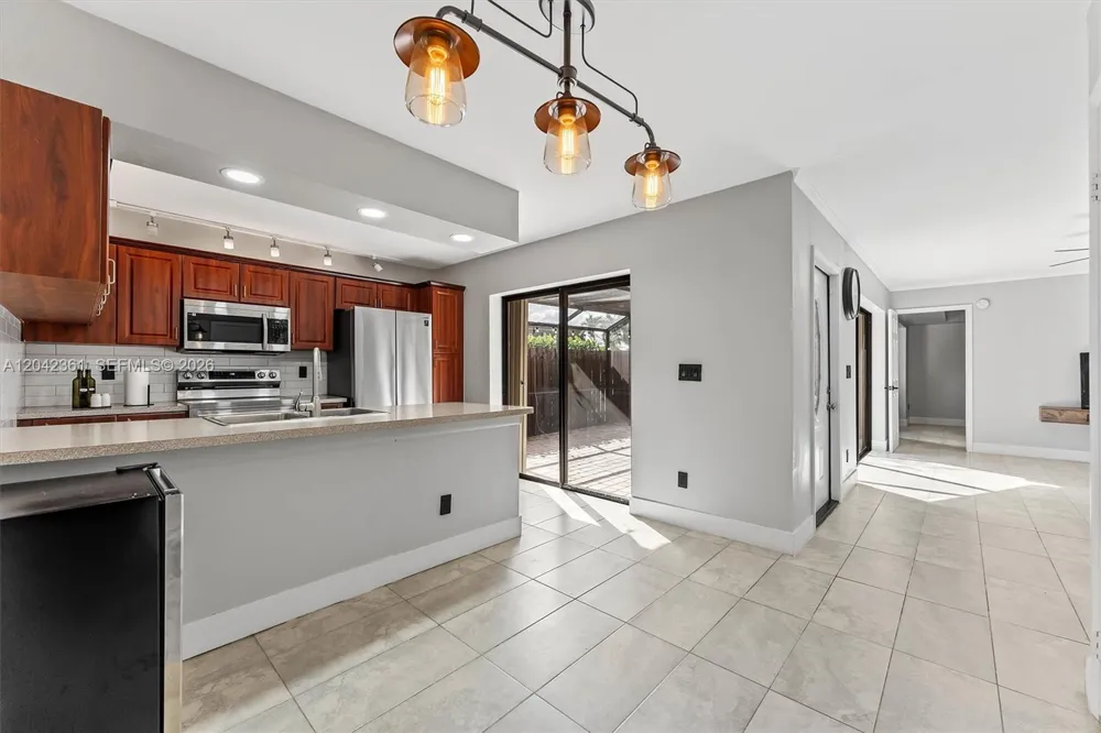 11867 SW 13th Ct Davie, FL 33325