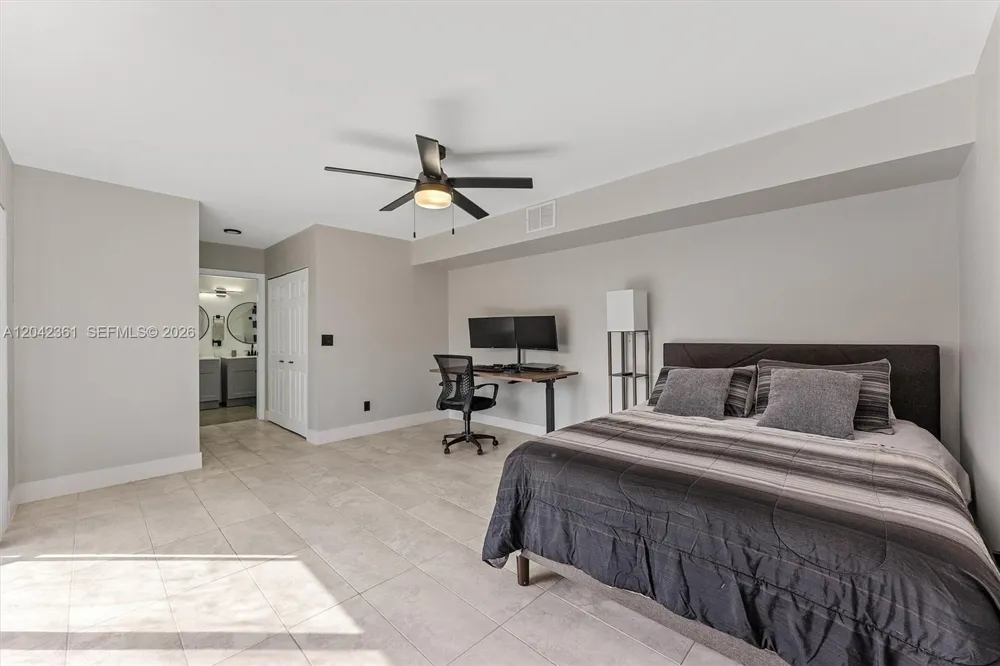 11867 SW 13th Ct Davie, FL 33325