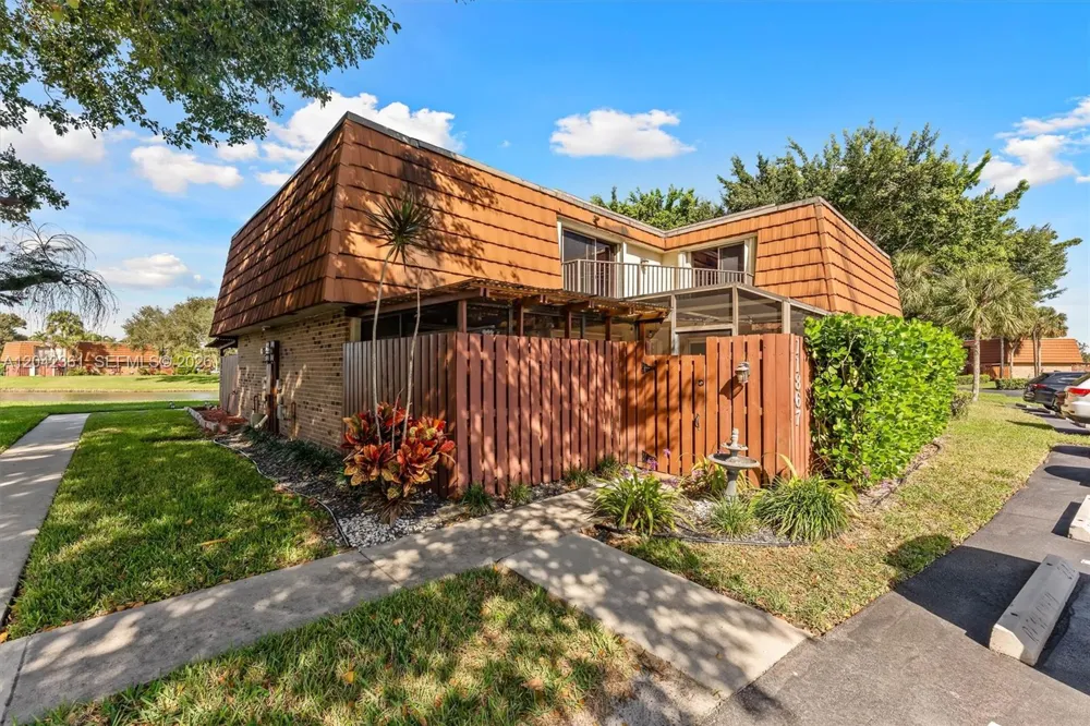 11867 SW 13th Ct Davie, FL 33325