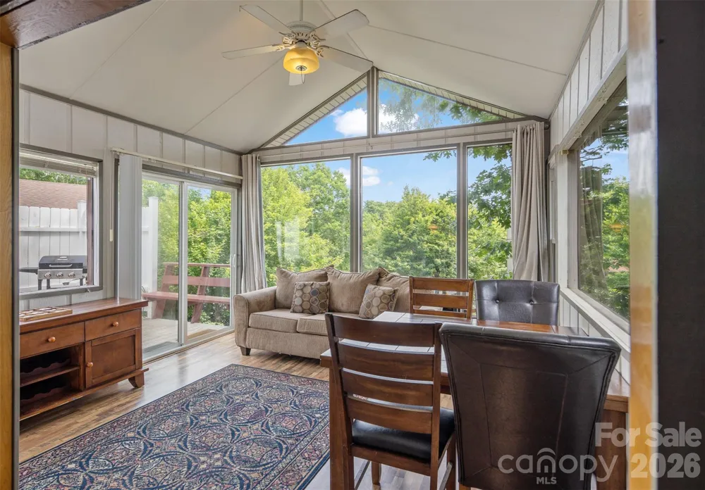 335 Snowshoe Loop Newland, NC 28657