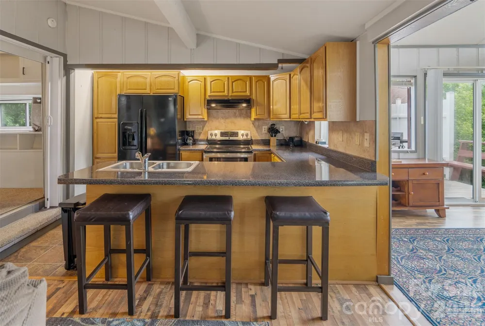 335 Snowshoe Loop Newland, NC 28657