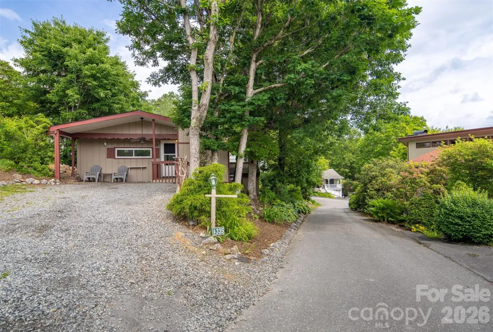 335 Snowshoe Loop Newland, NC 28657
