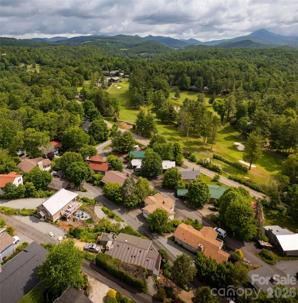335 Snowshoe Loop Newland, NC 28657