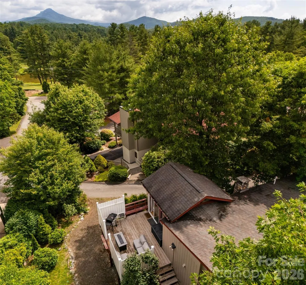 335 Snowshoe Loop Newland, NC 28657