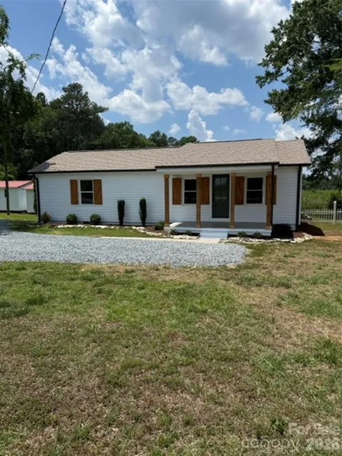 9697 Hwy 52 Highway