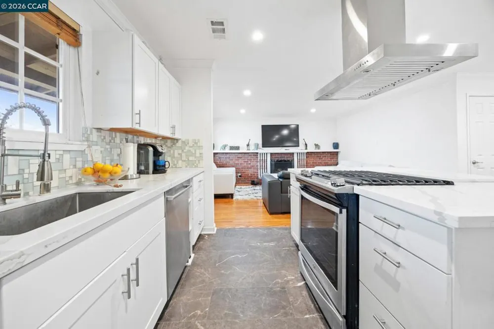 993 Argenta Court Pacheco, CA 94553