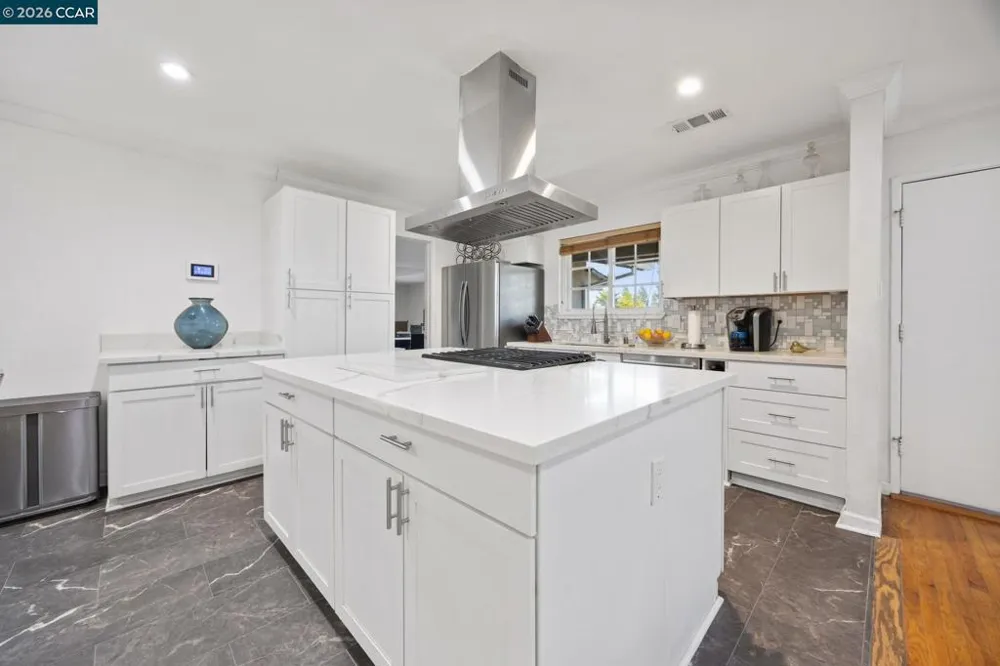 993 Argenta Court Pacheco, CA 94553