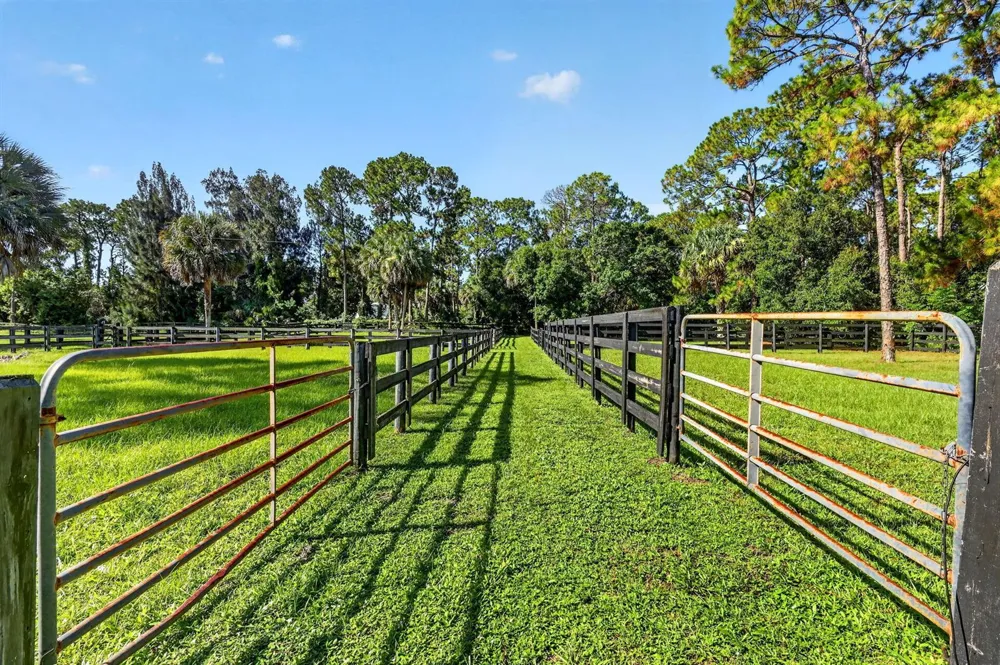 2602 SW 64th Court Palm City, FL 34990