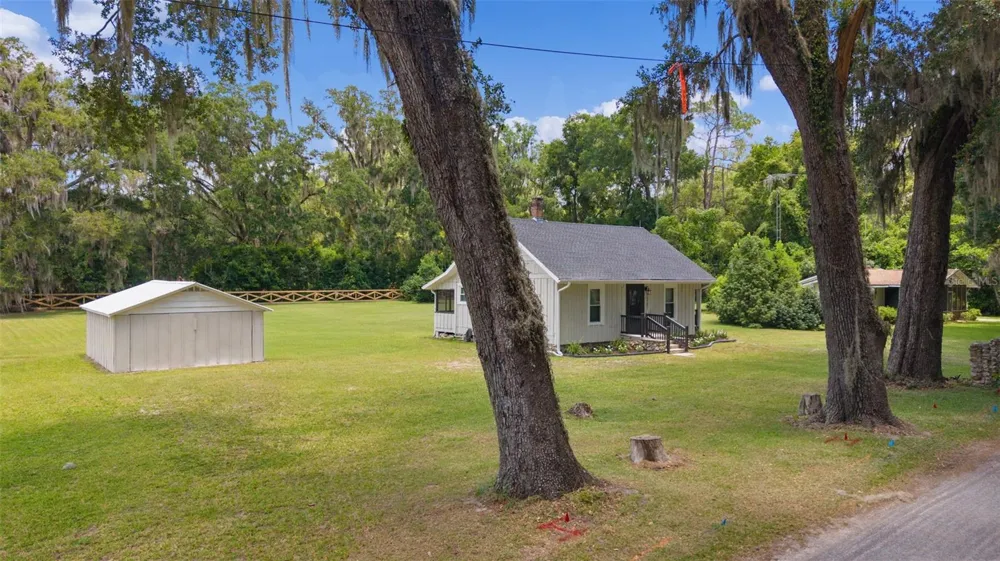 13281 SE 122ND PLACE Ocklawaha, FL 32179