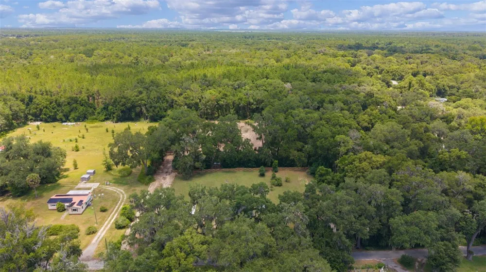 13281 SE 122ND PLACE Ocklawaha, FL 32179