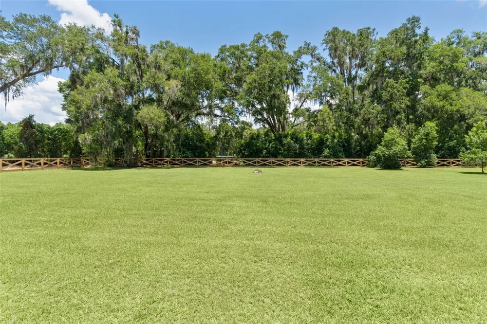 13281 SE 122ND PLACE Ocklawaha, FL 32179