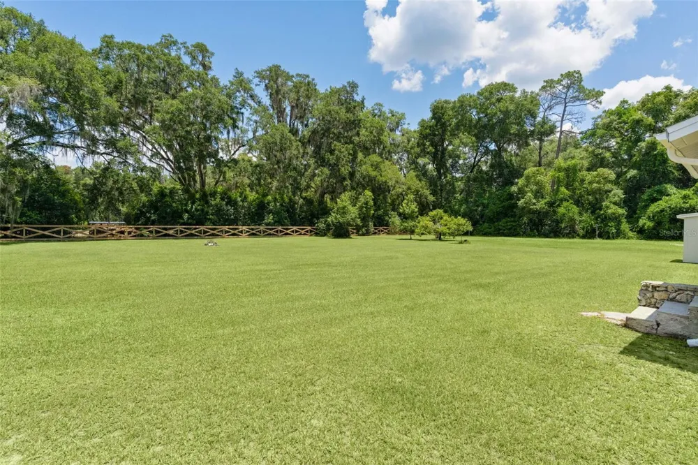 13281 SE 122ND PLACE Ocklawaha, FL 32179