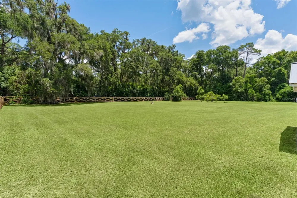 13281 SE 122ND PLACE Ocklawaha, FL 32179
