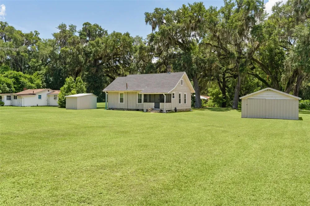 13281 SE 122ND PLACE Ocklawaha, FL 32179