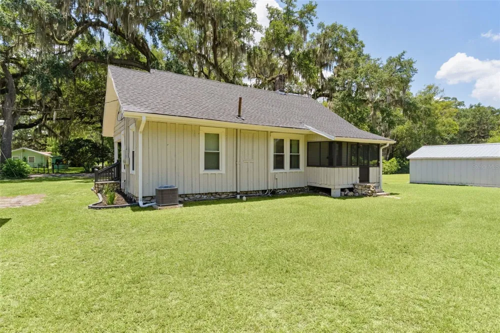 13281 SE 122ND PLACE Ocklawaha, FL 32179