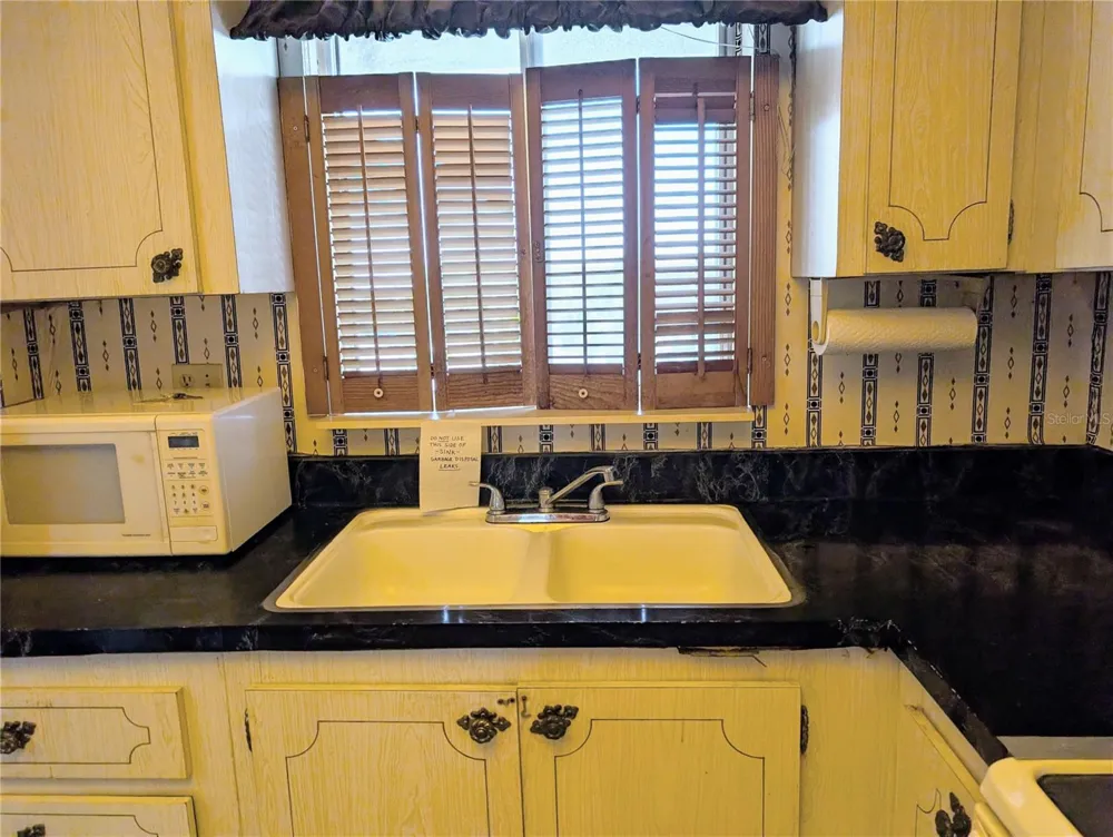 3714 LAKE BAYSHORE DRIVE #K-418 Bradenton, FL 34205