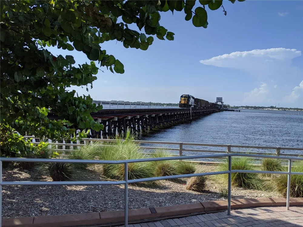 3714 LAKE BAYSHORE DRIVE #K-418 Bradenton, FL 34205