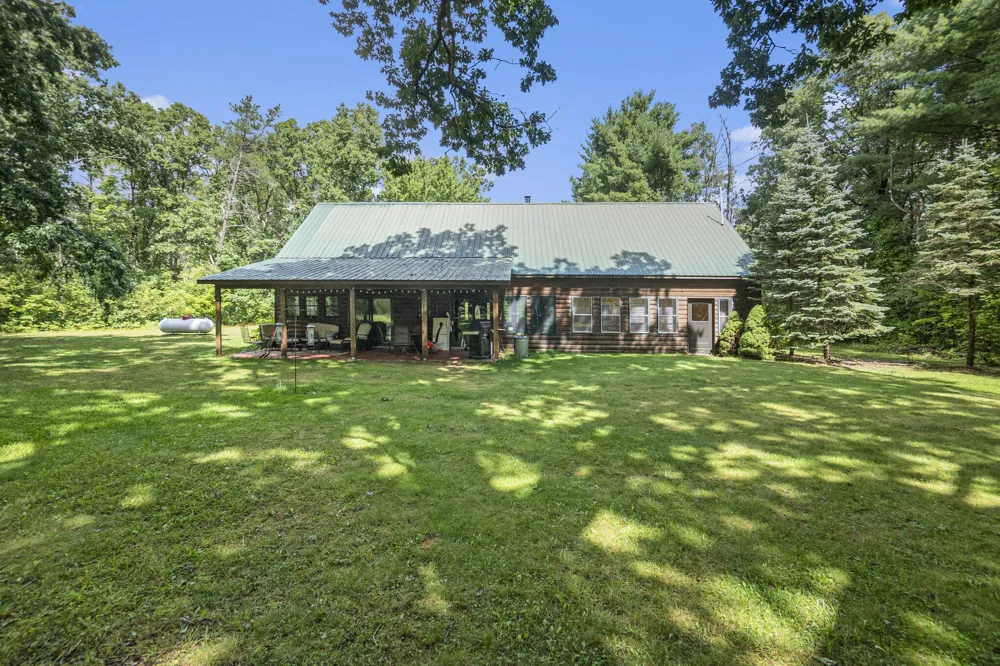 7 W 4 Mile Road Peacock Township, MI 49656