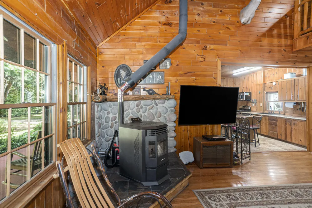 7 W 4 Mile Road Peacock Township, MI 49656