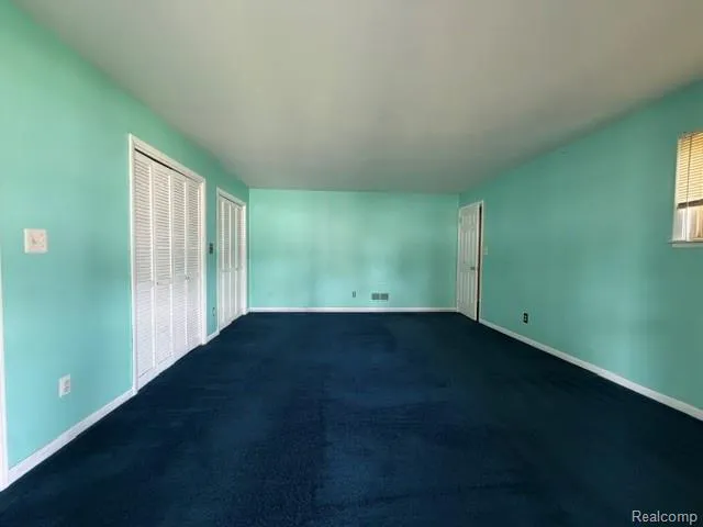 24502 Tuscany Avenue Eastpointe City, MI 48021