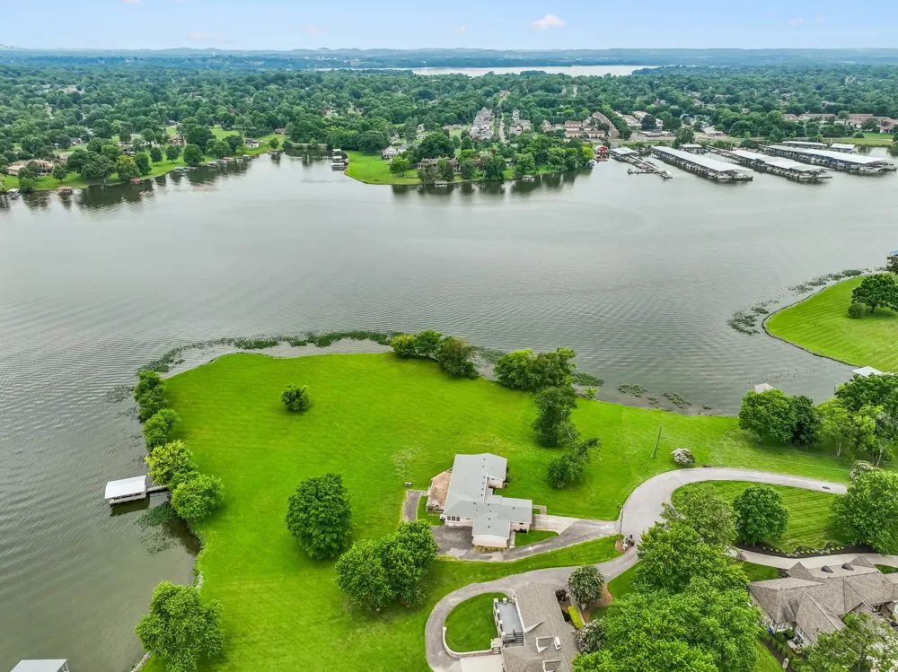 413 Private Dr Hendersonville, TN 37075